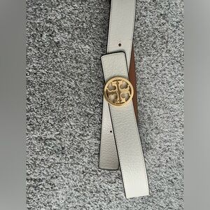 Tory Burch reversible size small belt